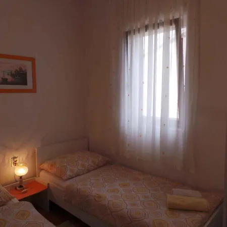In Porec/istrien 10218 דירה